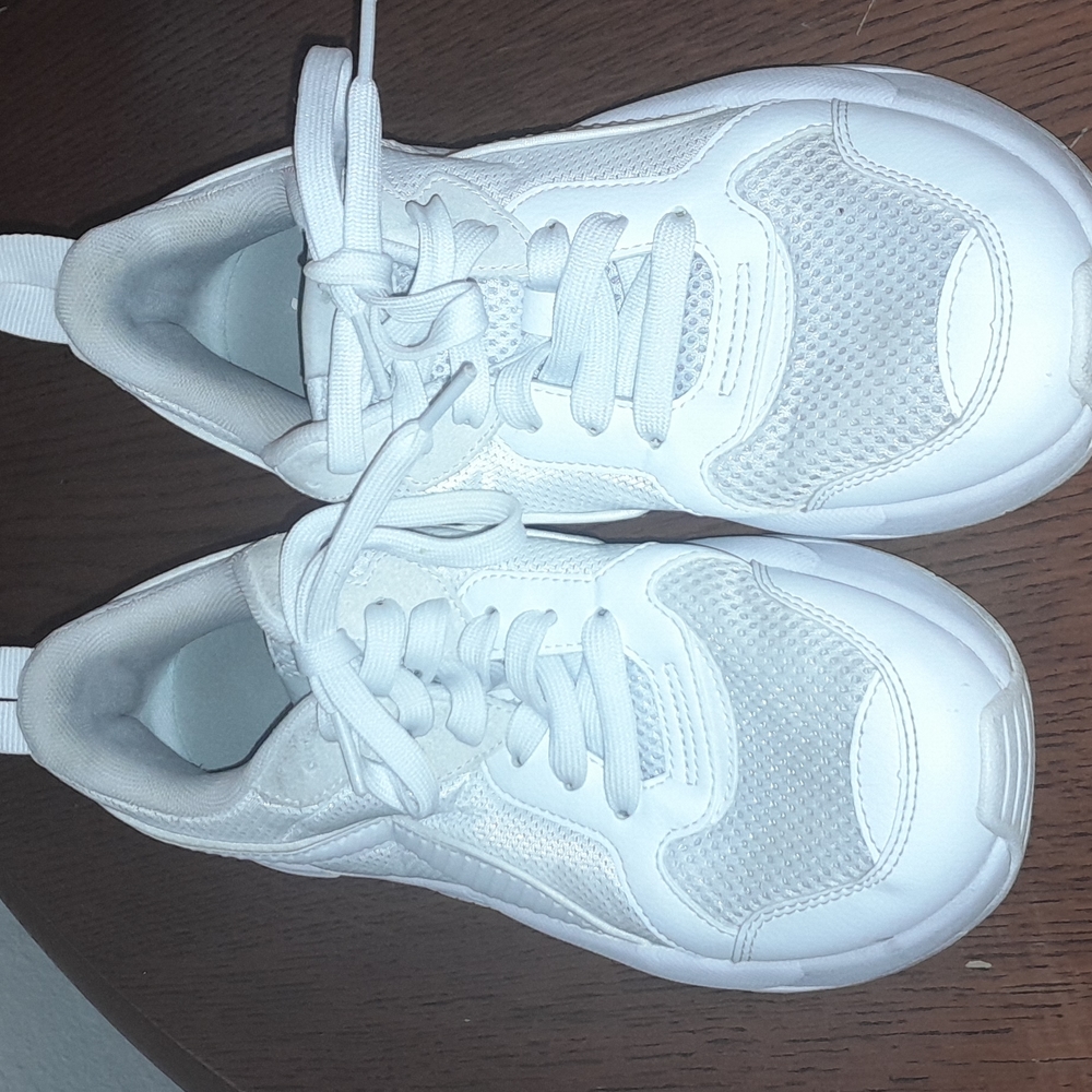 Puma Size 6.5 Women's